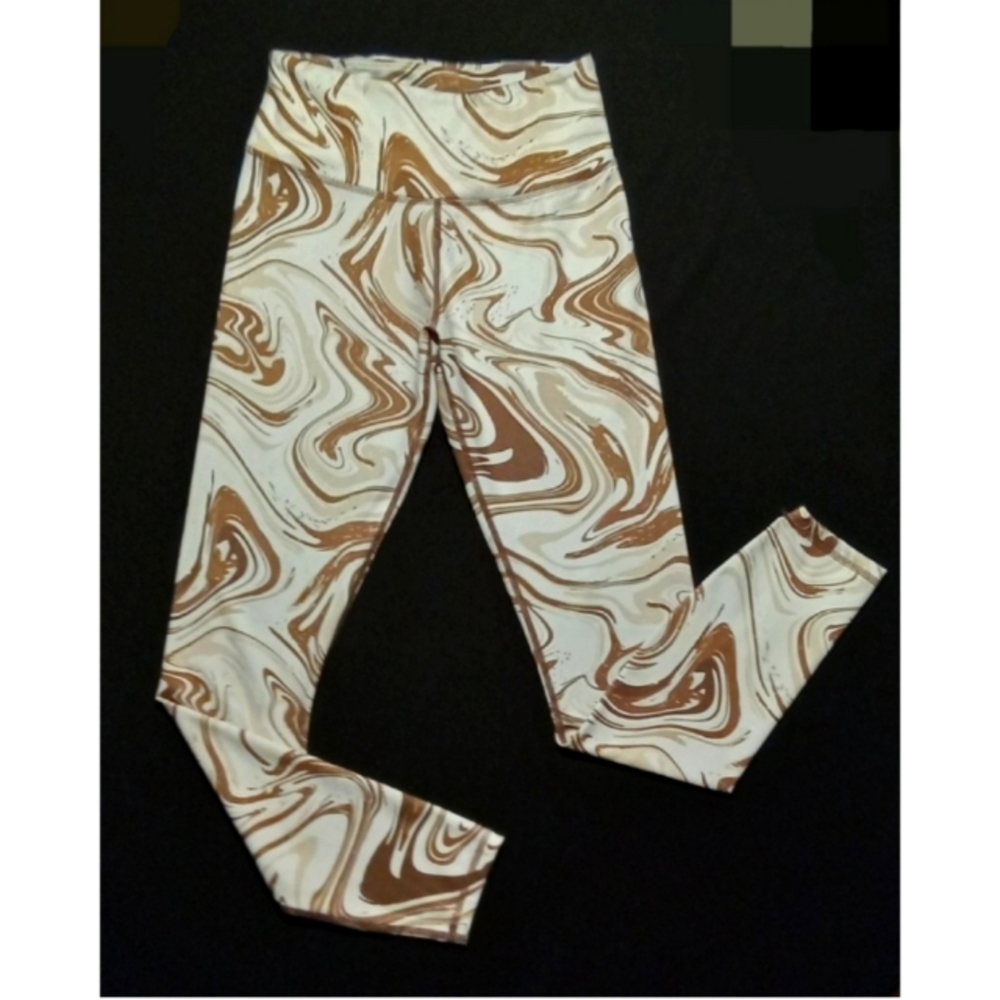 Caramel Cream Swirl Active Leggings w/Back Detail